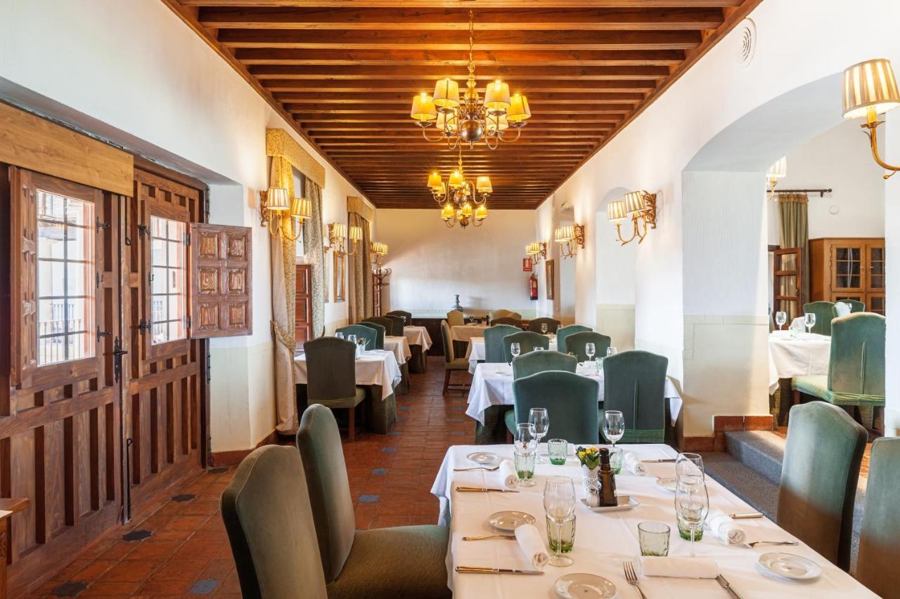 Parador De Oropesa Exterior photo